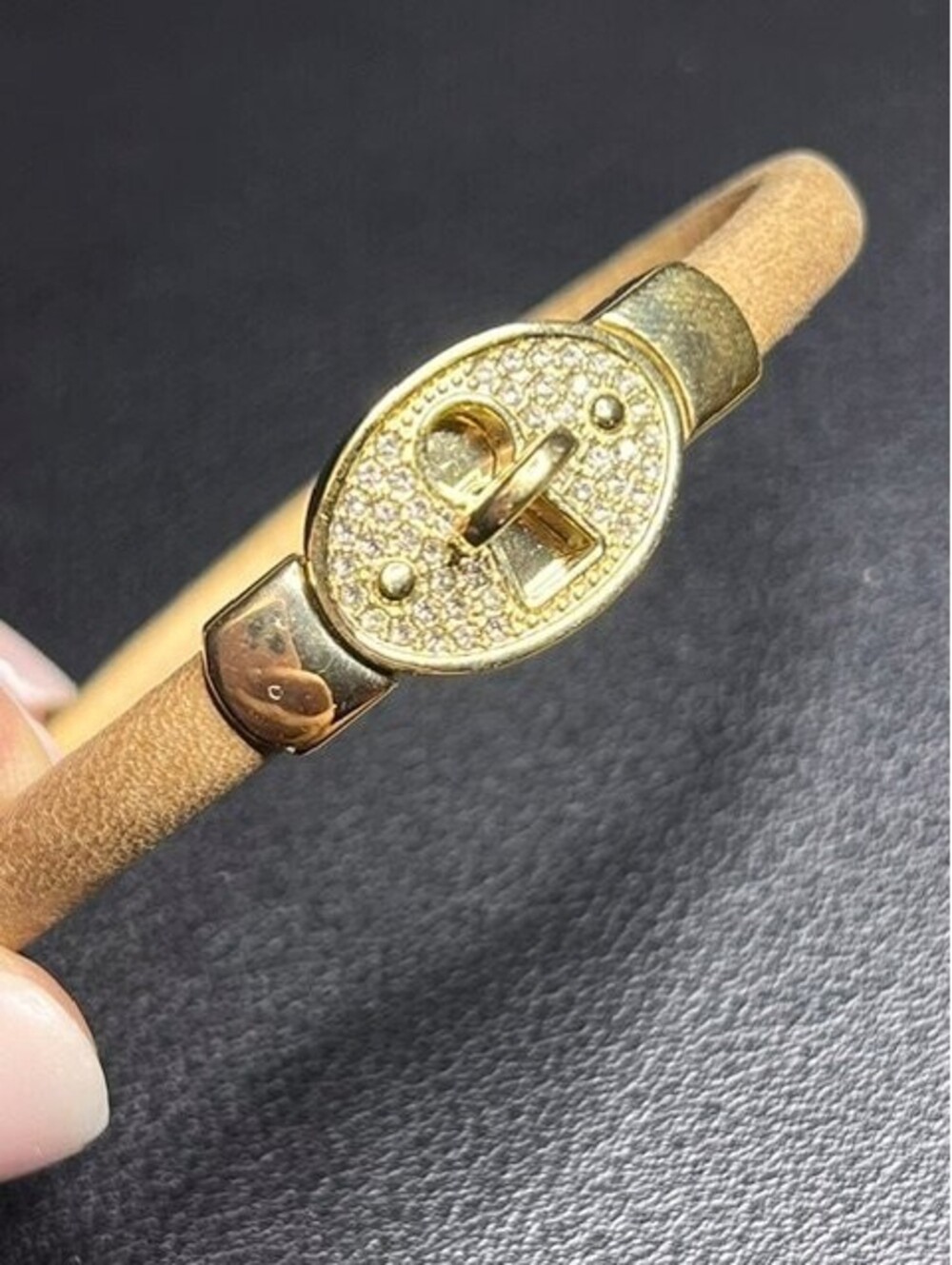 B6327 Fossil Wrap Bracelet Gold Tone Pavé Crystal Keyhole Tan Leather 6.75"